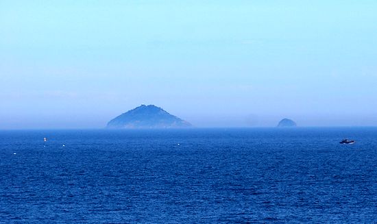 遠(yuǎn)眺青島近海島嶼 如夢如幻宛若仙境