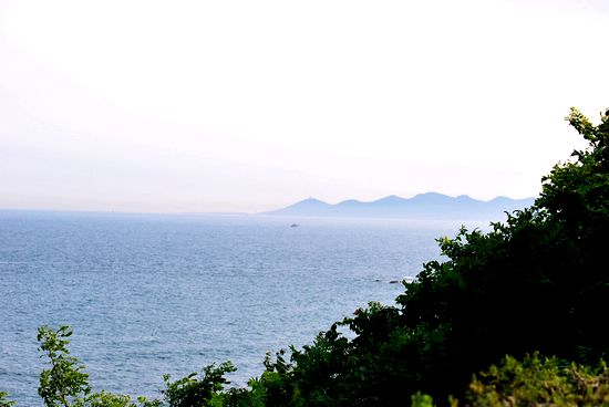 遠(yuǎn)眺青島近海島嶼 如夢如幻宛若仙境