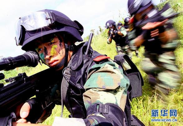 中國武警戰(zhàn)士訓練直擊