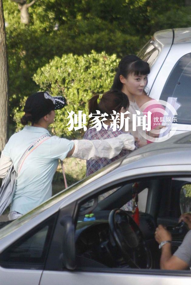 俞灝明穿彈力衣復出拍戲 《春天》片場正面照曝光