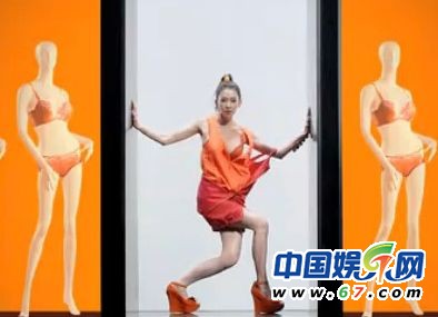 林志玲遭禁播內(nèi)衣廣告曝光 胸部大特寫(xiě)
