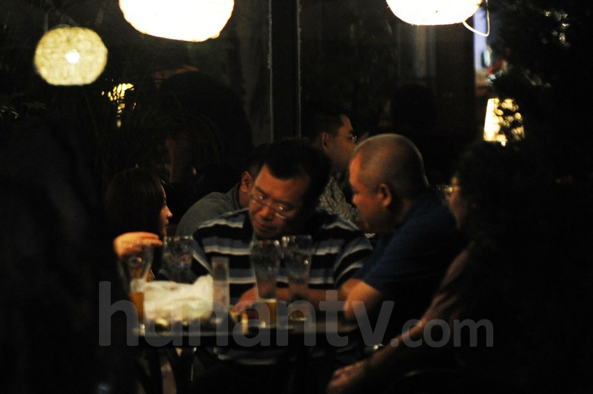 姚笛夜會(huì)神秘男