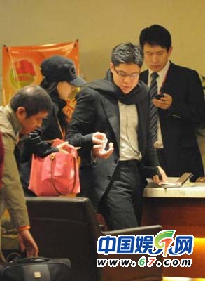 霍啟剛家族三代豪門(mén)婚姻:霍家媳婦個(gè)個(gè)是美女