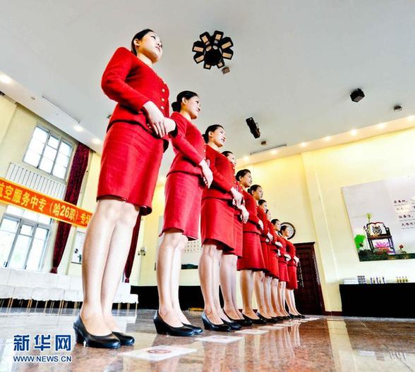 千名美女學(xué)生競逐空姐夢 儀態(tài)要求嚴(yán)格
