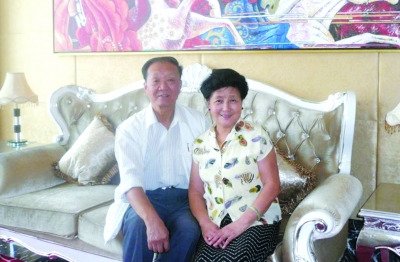 2012年國(guó)慶的照片，母親依然有氣質(zhì)