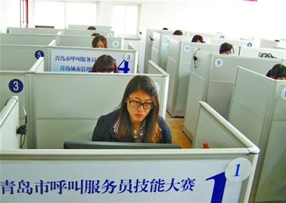 揭秘接線員:持中英雙語資格證 國(guó)內(nèi)外通用