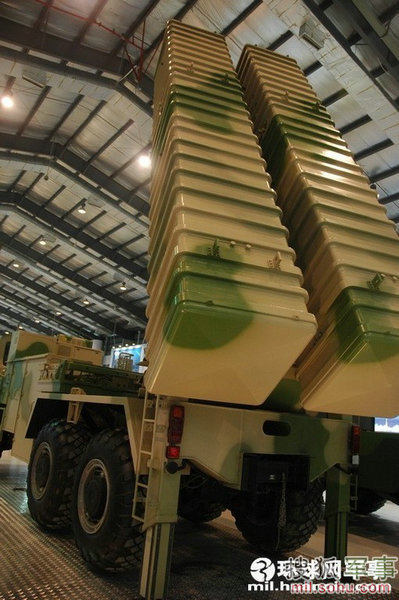 資料圖：B-611M導(dǎo)彈發(fā)射車。