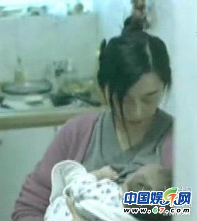 盤點當(dāng)眾哺乳秀母愛的女星