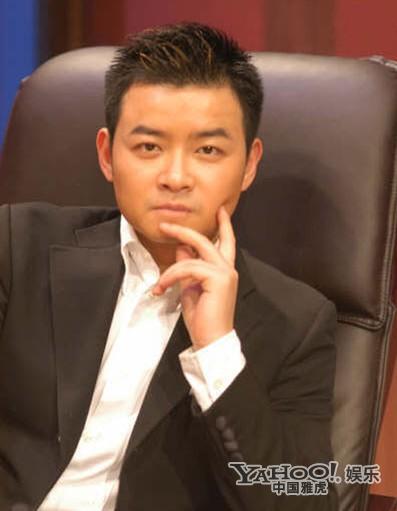 央視最帥實習主播胡悅鑫轉正 揭秘這些準國臉們