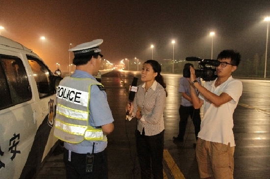   2012年，民生在線共推出民生追訪報(bào)道160多篇，幫助百姓解決難題