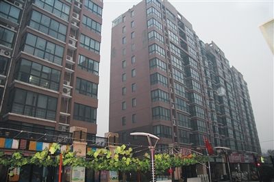 蘭亭公司開發(fā)的蘭亭名苑的17、18號(hào)樓，“房妹”的部分房產(chǎn)就在這兩棟樓。
