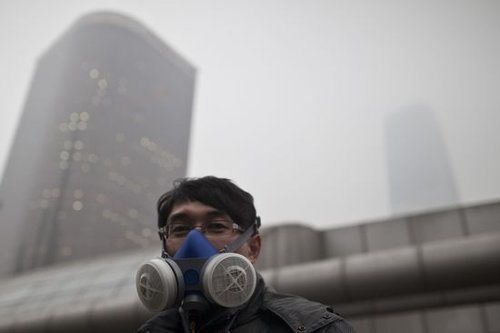 汽車尾氣排放被視作霧霾的成因之一，其中尤以柴油車為甚。
