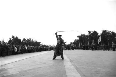 昨日上午，天壇公園上演清代祭天儀式，320人表演隊伍為歷年之最。新京報記者 浦峰 攝