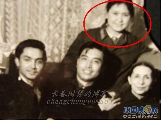 李雙江與前妻合影曝光。