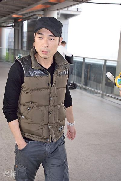 許志安被問有沒有當(dāng)面跟鄭秀文說愛的宣言，他笑而不語。