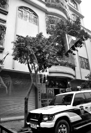 已經(jīng)被免職的陸豐“房爺”違規(guī)私用警車。