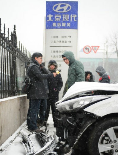 現(xiàn)代車頭撞爛氣囊未開(kāi) 廠商回應(yīng)稱沒(méi)撞對(duì)位置