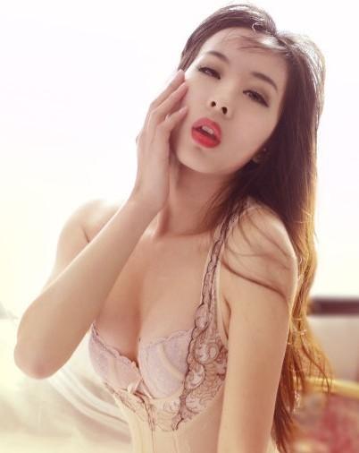 北體大?；?0后童苡萱艷照流出 蜂腰美背秒殺柳巖張馨予